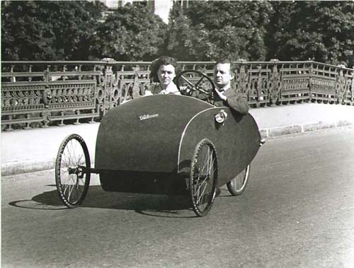 Photo Detail - Pierre Jahan - Voiture a pedales (Pedal-mobile or "Velocar")