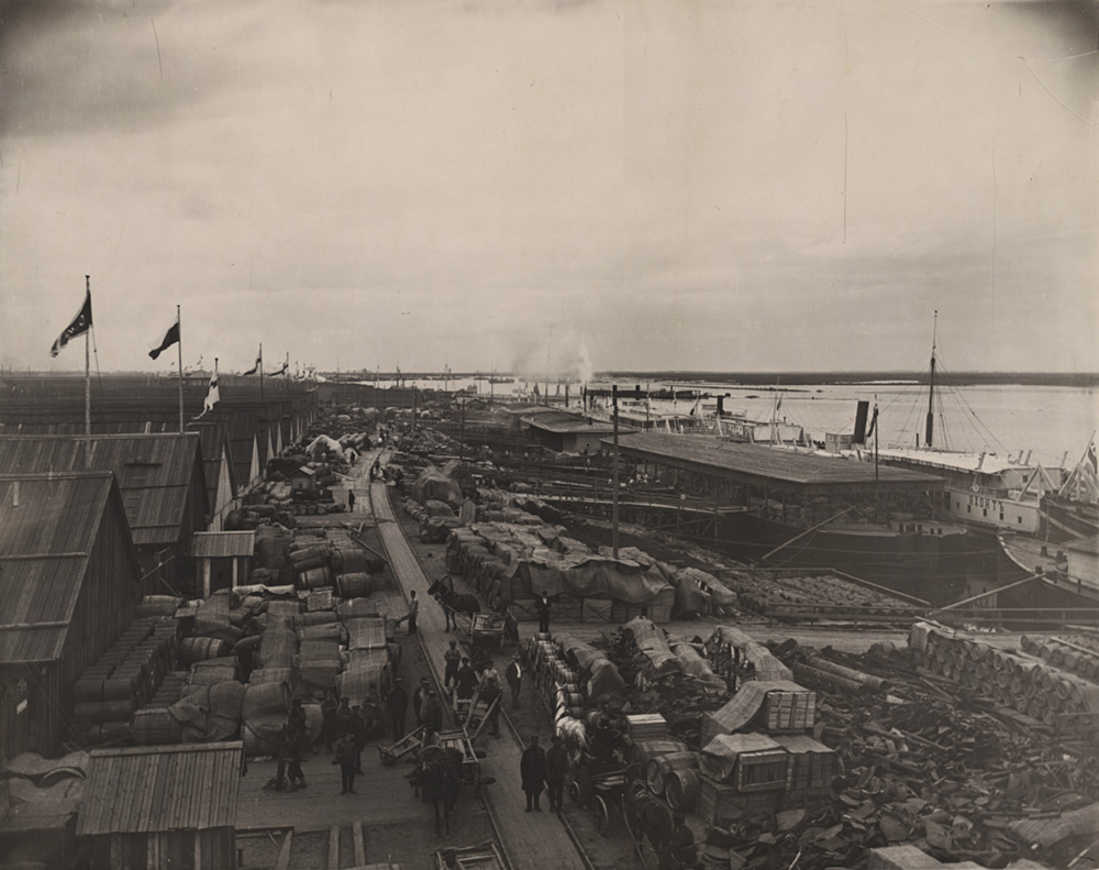 Sergey Mikhaylovich Prokudin-Gorsky (attributed to) - Russian Port Loaded with Supplies and Steamships