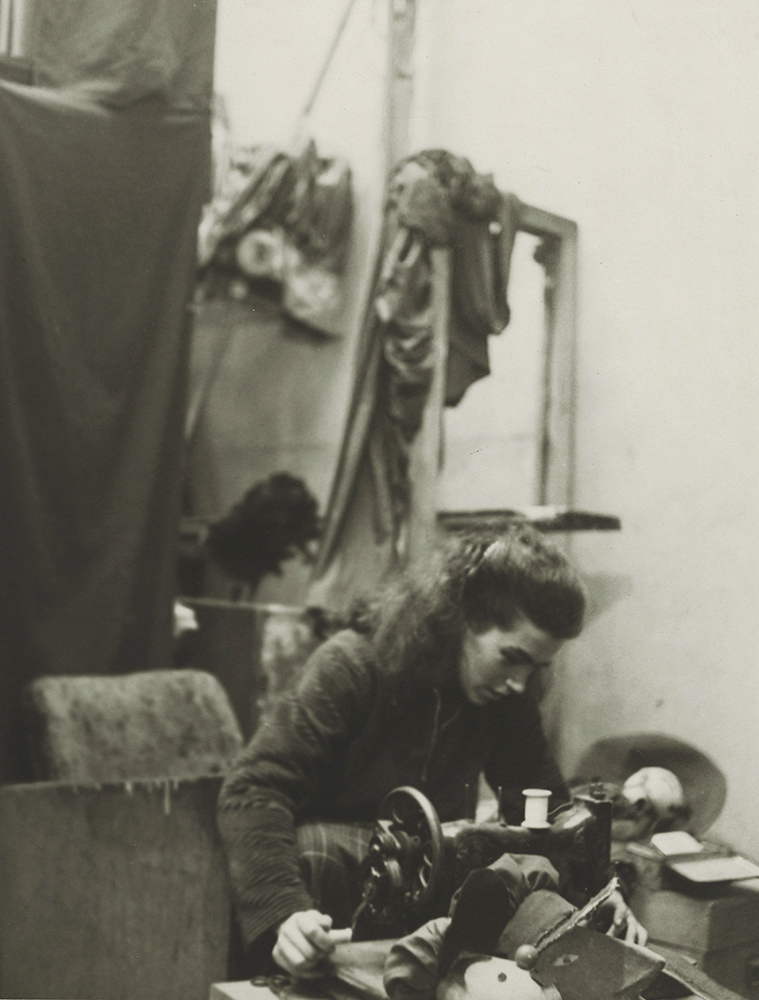 Photo Detail - Henriette Moulier - Working on the Marionettes of Yves Jolly, Paris