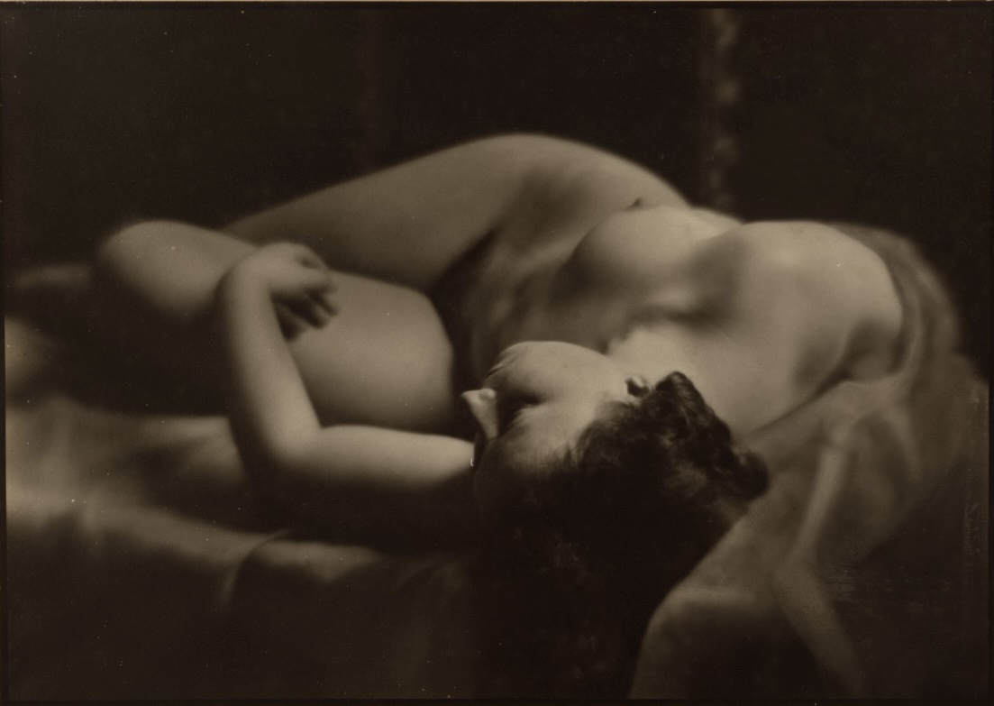 E. Lentz. - Reclining Female Nude E. Lentz. - Reclining Female Nude