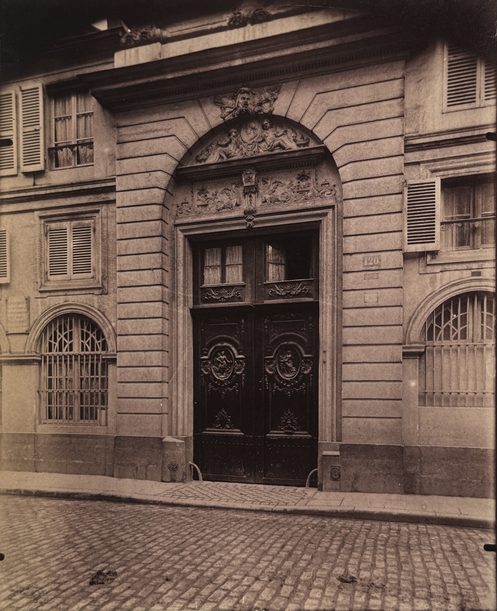 Jean-Eugene-Auguste Atget - Hôtel Chateaubriand, 120 Rue du Bac, Paris VII arrond. Jean-Eugene-Auguste Atget - Hôtel Chateaubriand, 120 Rue du Bac, Paris VII arrond.